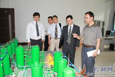 巴魯夫?yàn)楦咝W(xué)子開啟 傳感夢(mèng)之旅