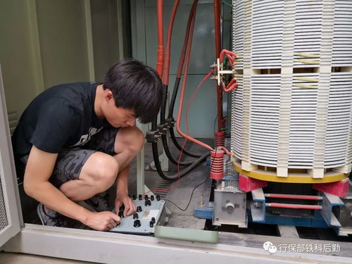 服務中心電力所對科研三號樓電壓進行專項調試，保障科研電力穩定